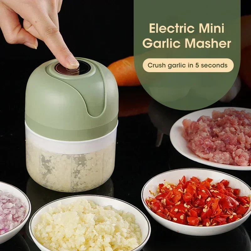 Mini Chopper – USB Rechargeable Food Grinder (250ml)