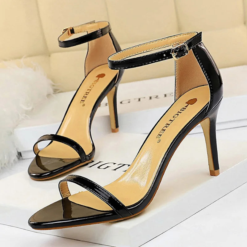 BIGTREE GlamLift β 11cm Patent Leather Stiletto Heels