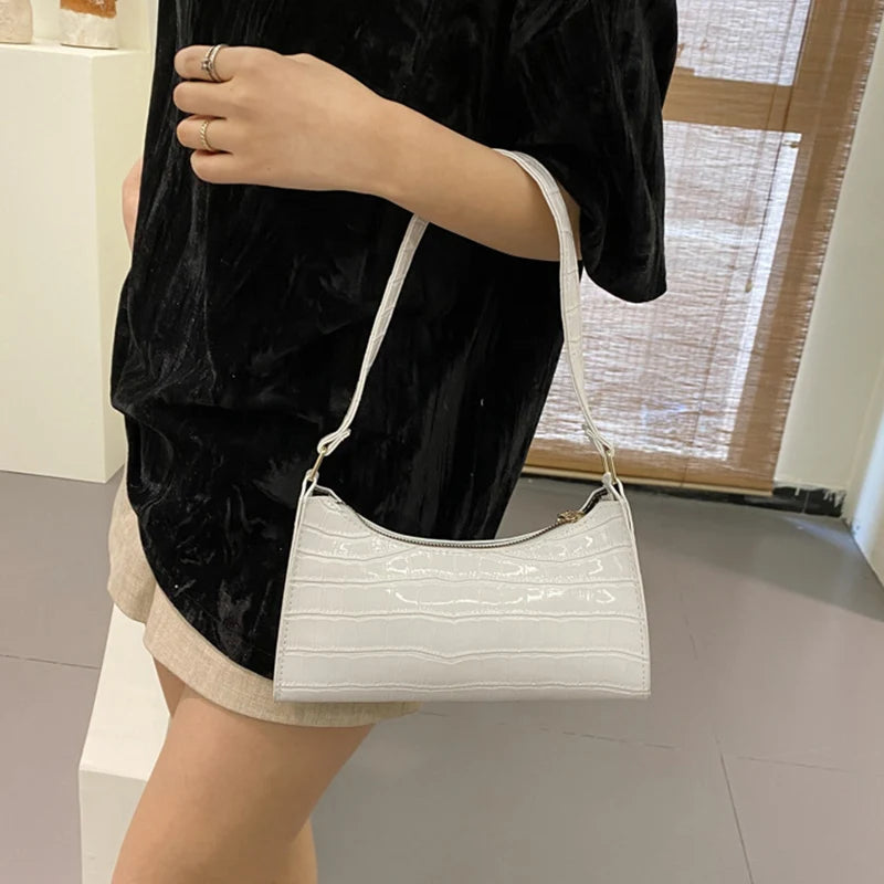 Alligator Pattern PU Leather Underarm Bag β Chic & Compact