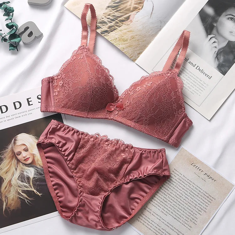 Vintage Lace Push-Up Bra Set – Sexy Deep V-Neck Lingerie"