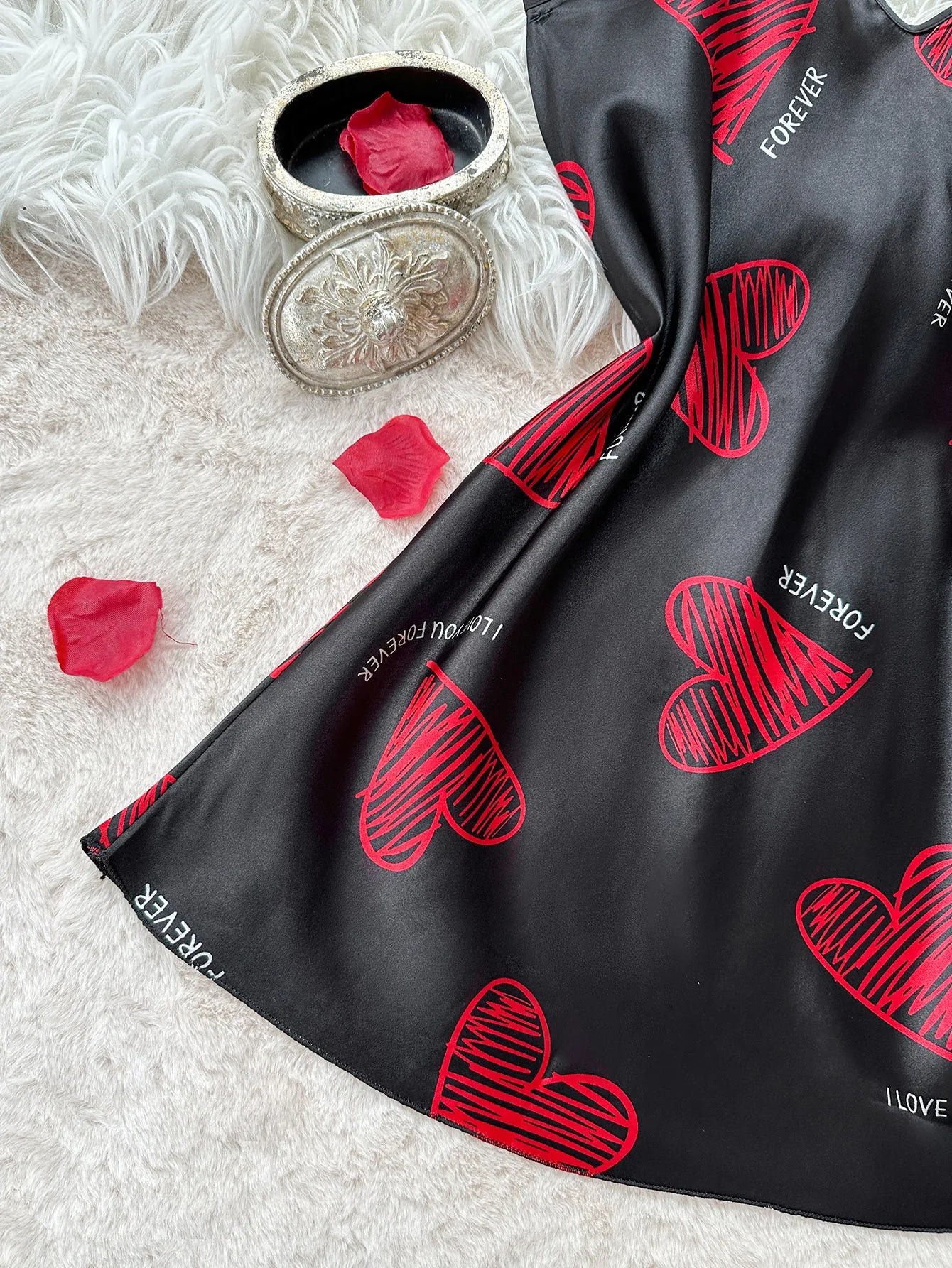 LoveLips – Red Satin Lip Print Backless Nightdress