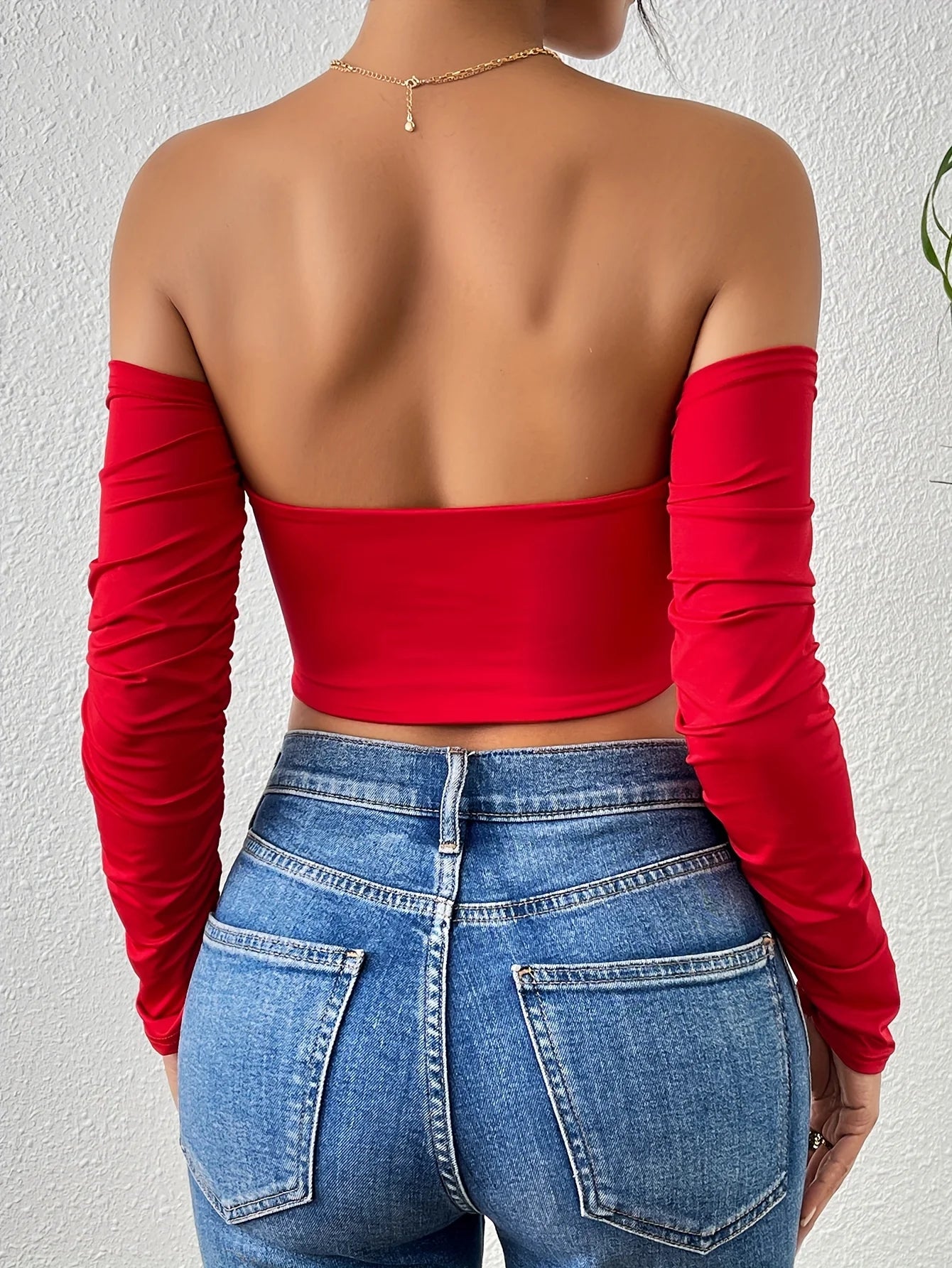 GlowRush – Off-Shoulder Ruched Crop Top