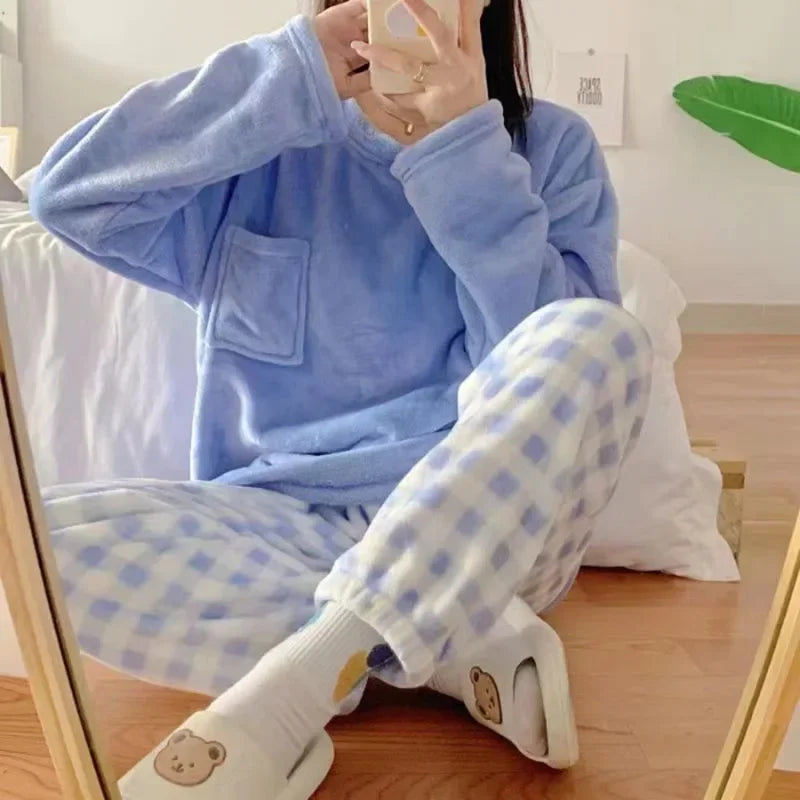 CozyBear – 2-Piece Plush Fleece Winter Pajama Set