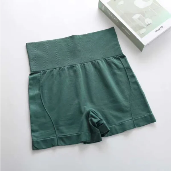 CurveFit β Women's Seamless Scrunch Butt Yoga Shorts