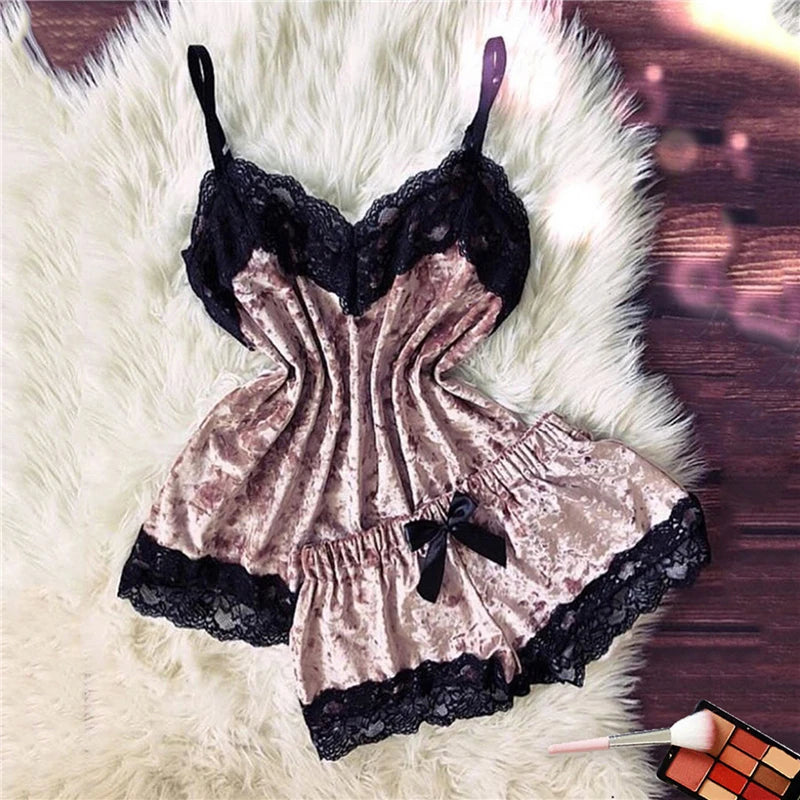 VelvetKiss – Bow Cami & Shorts Pajama Set