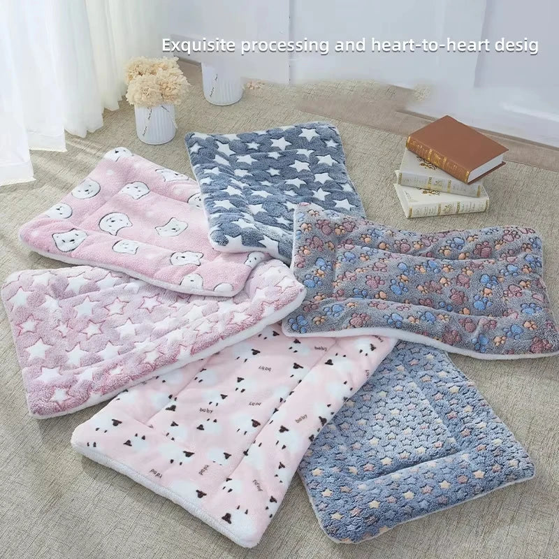 Flannel Pet Sleeping Mat β Soft Cushion Bed for Dogs & Cats, Blanket-Style Mattress