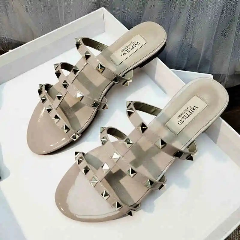 SilverGladiator 2025 β Luxury Rivet Leather Heeled Sandals
