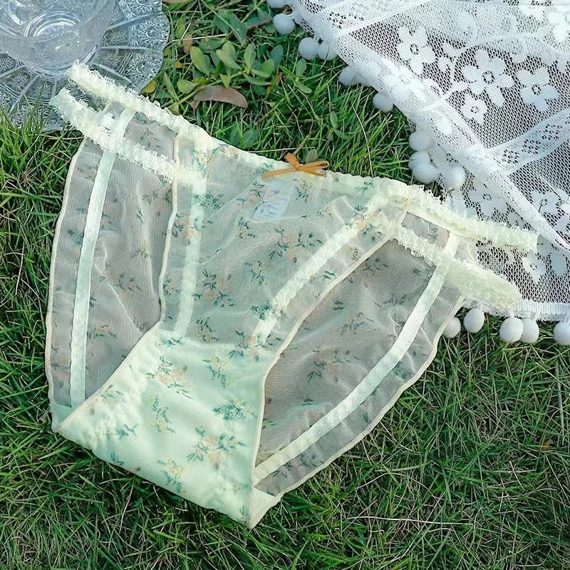 Ultra-Thin Lace Bow Thong β Cute & Seamless Cotton-Crotch Panties