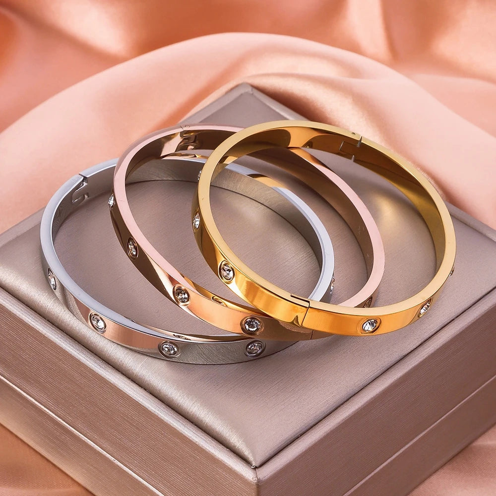 LuxeOval β Classic 18K Stainless Steel Bracelet Set