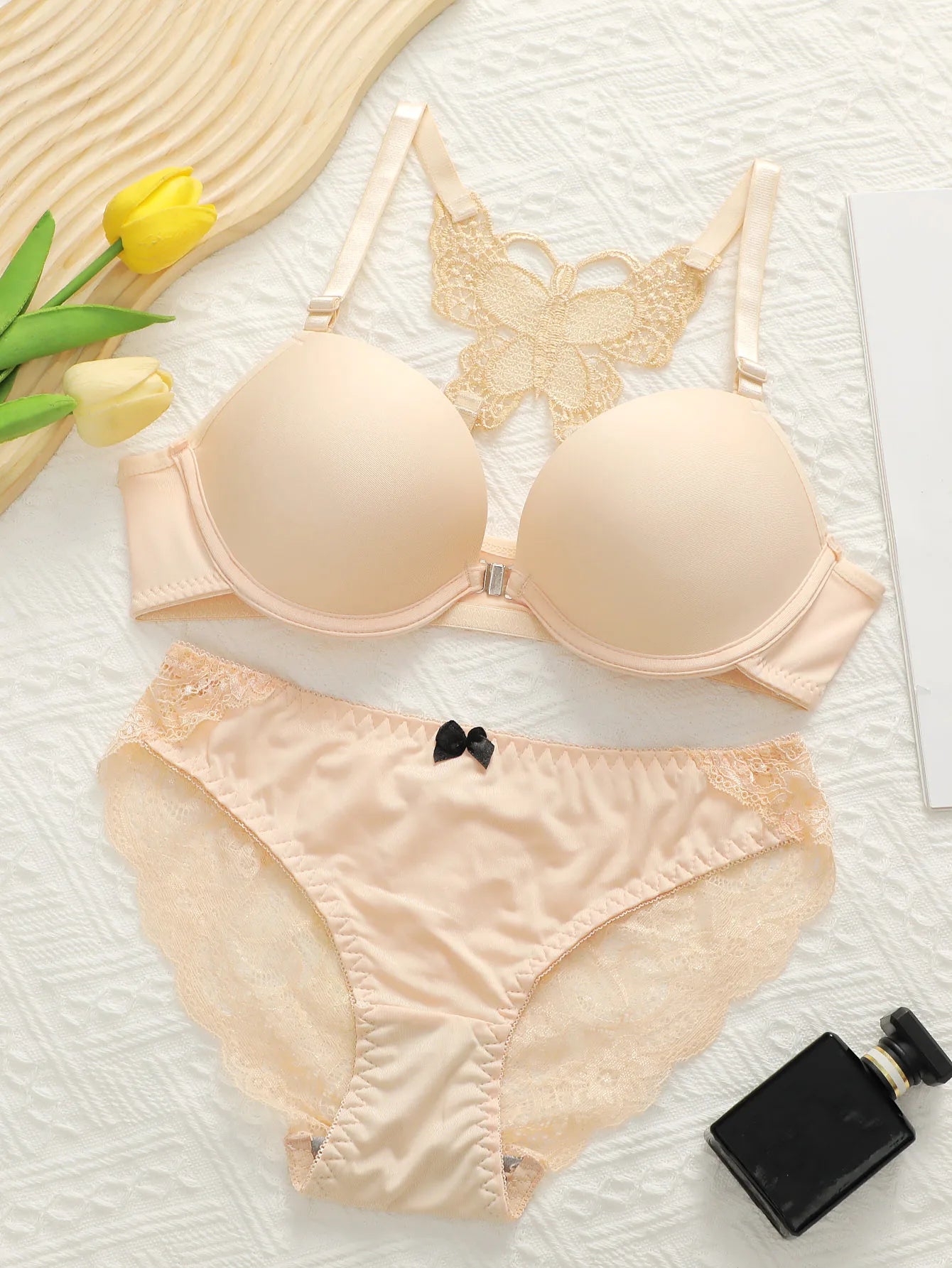 Sexy Red 2-Piece Bra Set with Butterfly Back & Front Button Design"