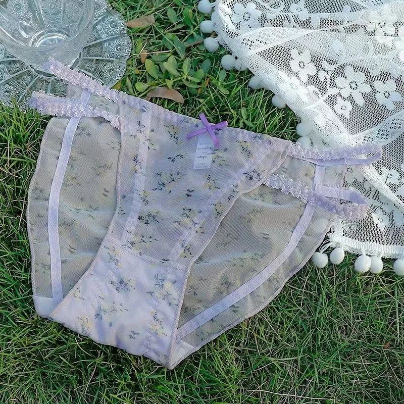 Ultra-Thin Lace Bow Thong β Cute & Seamless Cotton-Crotch Panties