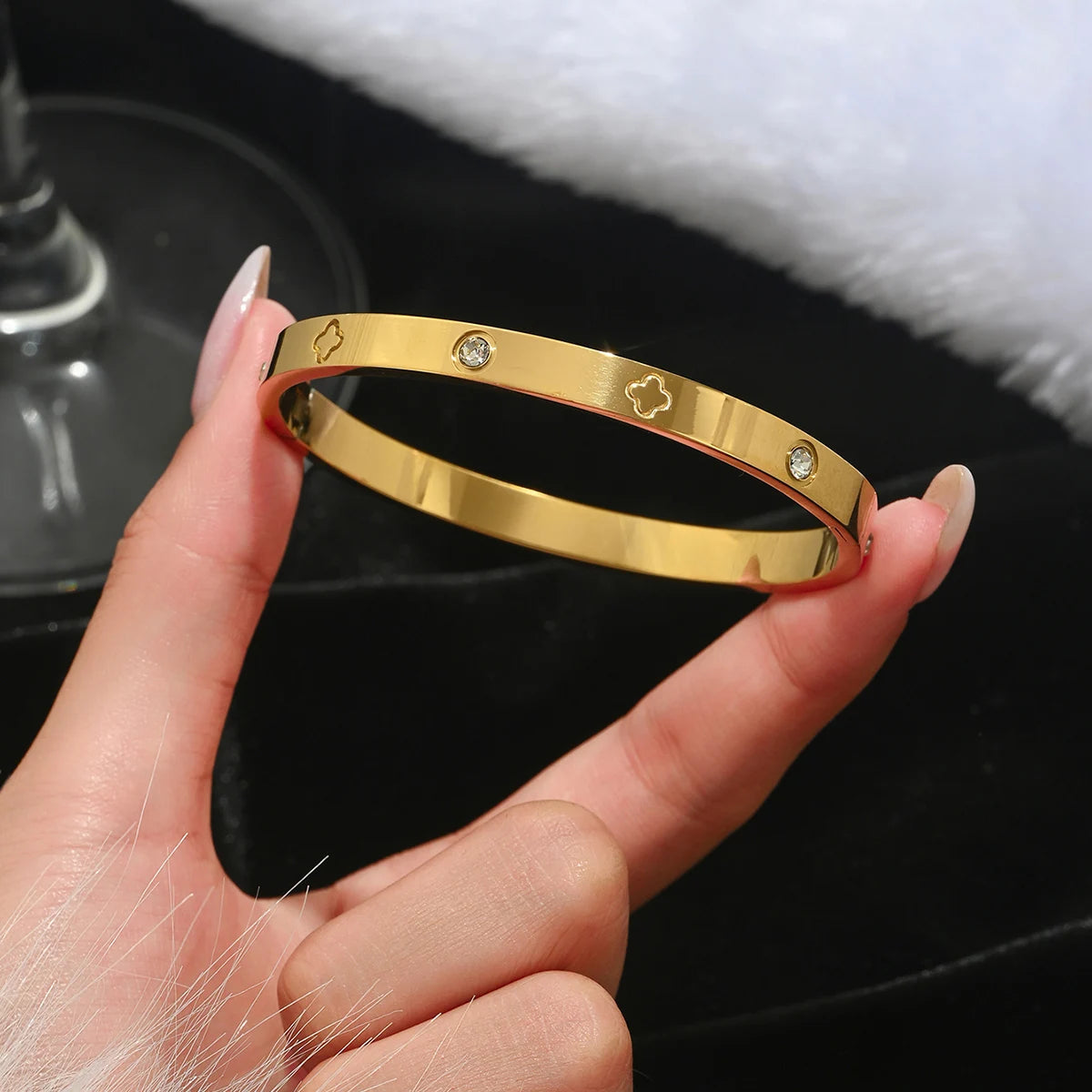 CloverNail β Lucky Gold Stainless Steel Bracelet Set