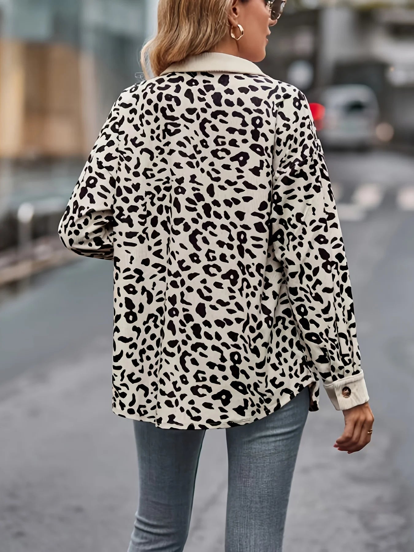 VelvetEase β Button-Up Loose Fit Velvet Shirt for Fall/Winter
