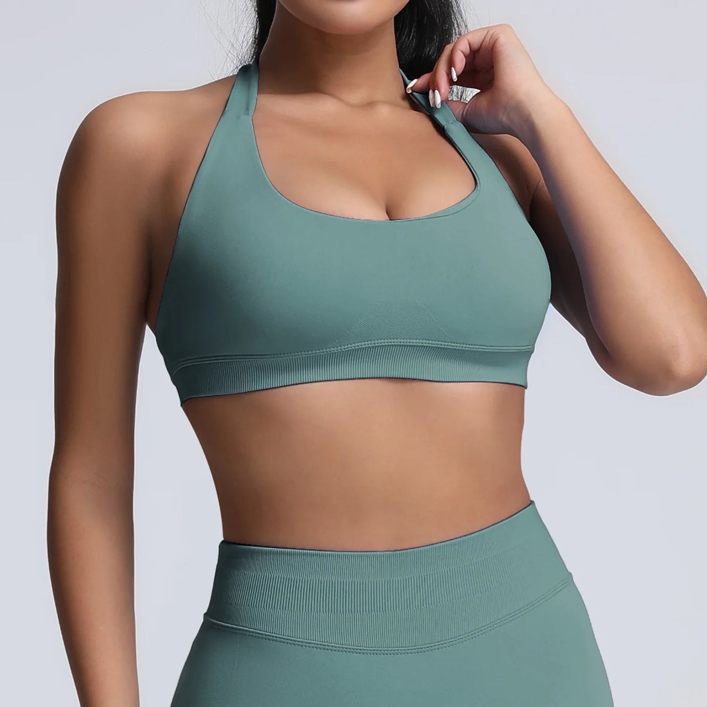 Seamless Halter Strap Sports Bra β Medium Support Padded Open-Back Yoga Crop Top