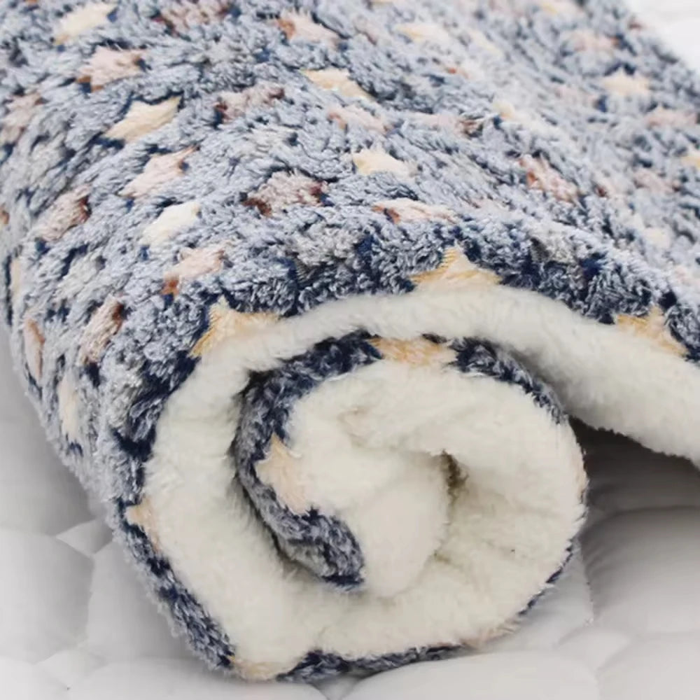Flannel Pet Sleeping Mat β Soft Cushion Bed for Dogs & Cats, Blanket-Style Mattress