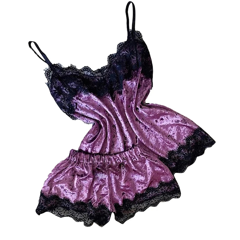 VelvetKiss – Bow Cami & Shorts Pajama Set