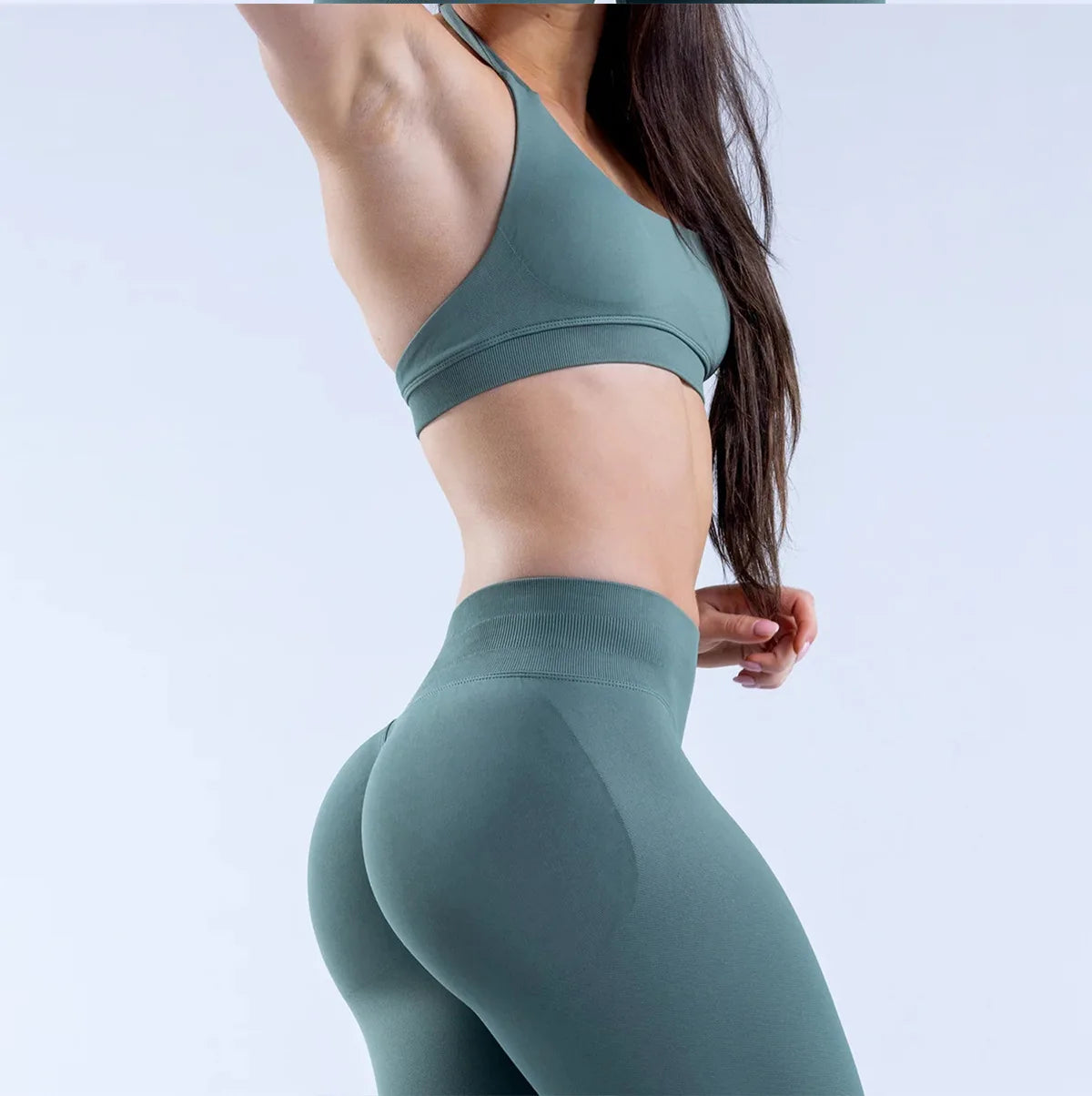 Seamless Halter Strap Sports Bra β Medium Support Padded Open-Back Yoga Crop Top