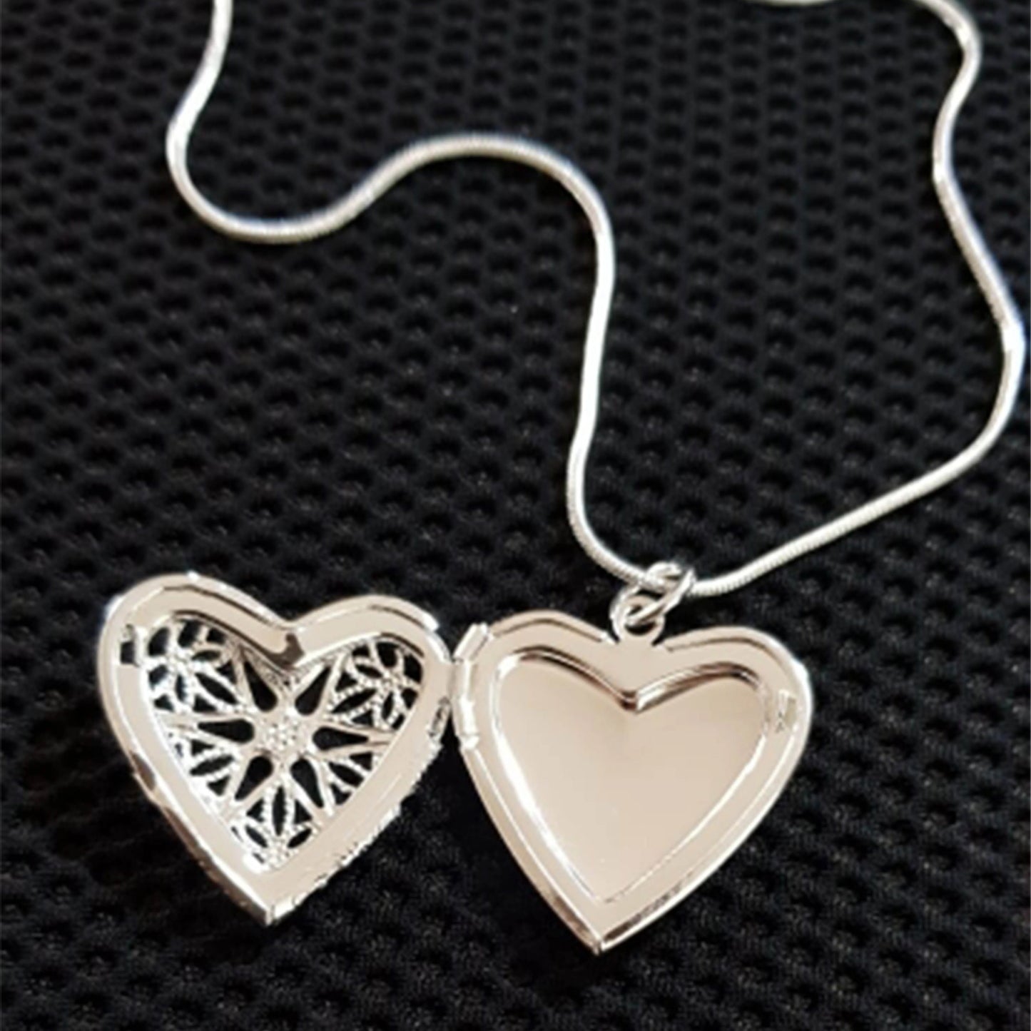 DOTEFFIL 925 Silver Photo Frame Pendant Necklace – Elegant Memory Keepsake Jewelry
