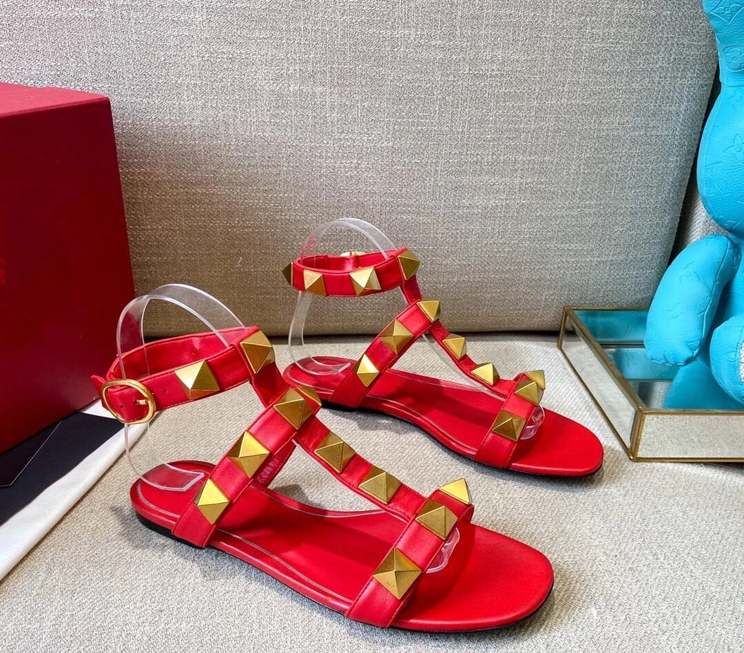 RomaChic 2025 – Summer Rivet Flat Sandals