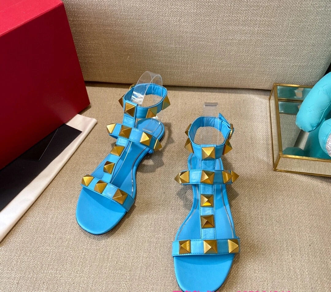 RomaChic 2025 – Summer Rivet Flat Sandals