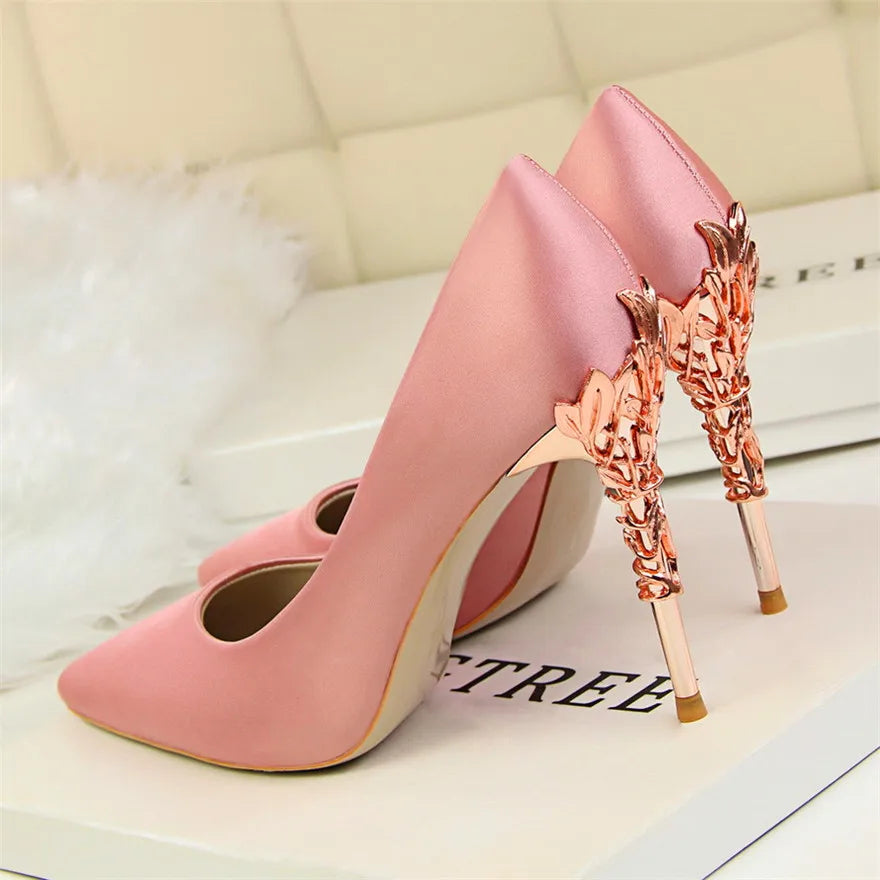 SilkSculpt – 2025 Metal Heel Pointed Pumps