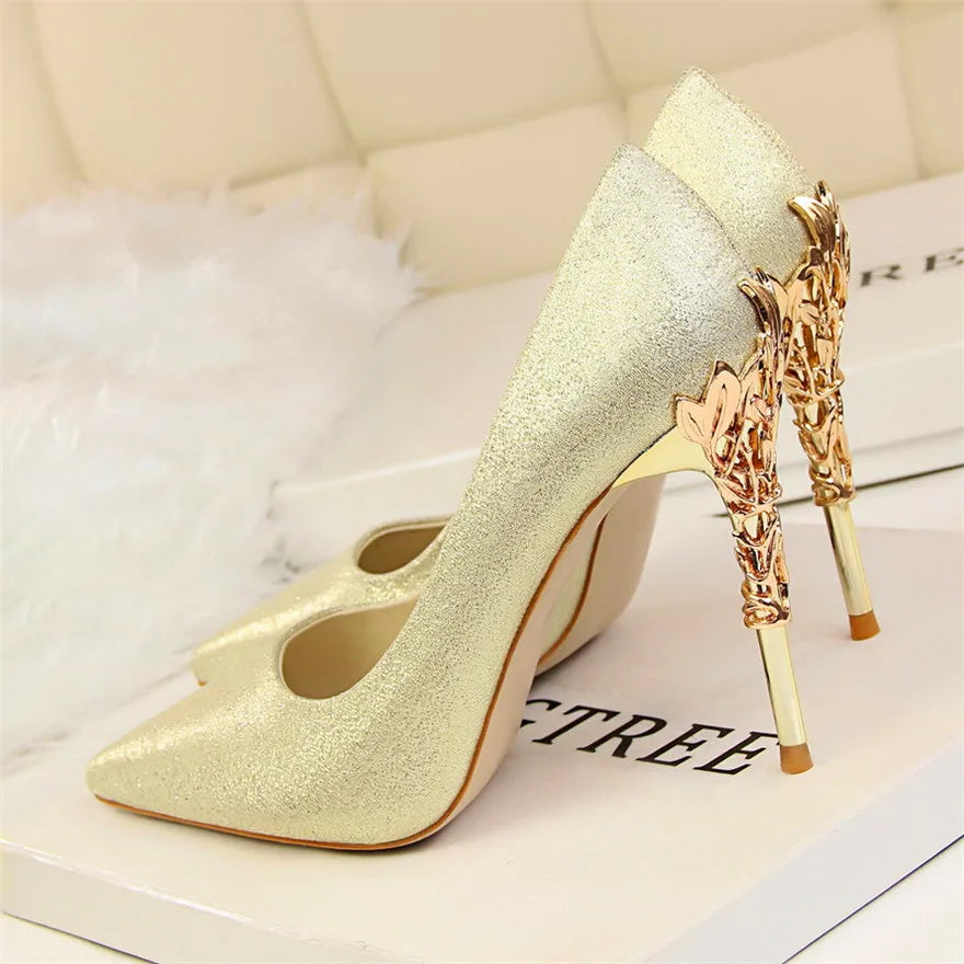 SilkSculpt – 2025 Metal Heel Pointed Pumps