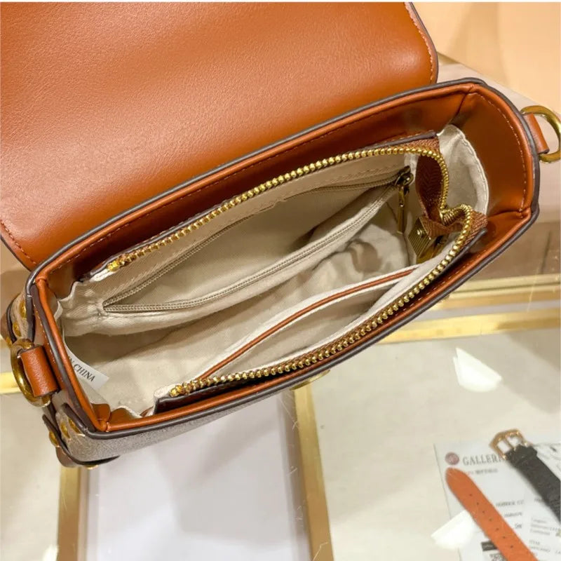 ContrastEdge – Minimalist High-End Portable Box Crossbody Bag