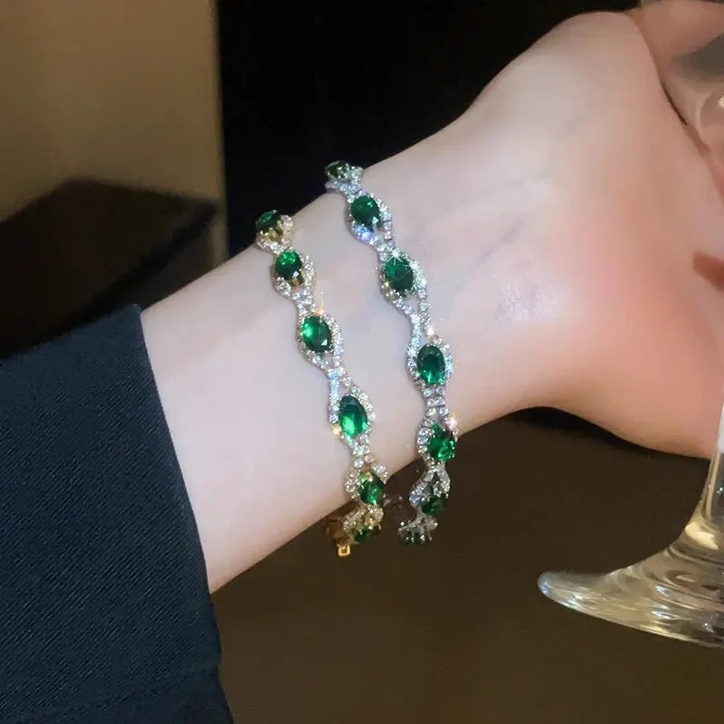 Colorful Rhinestone Round Clasp Bracelet – Elegant Light Luxury for Women