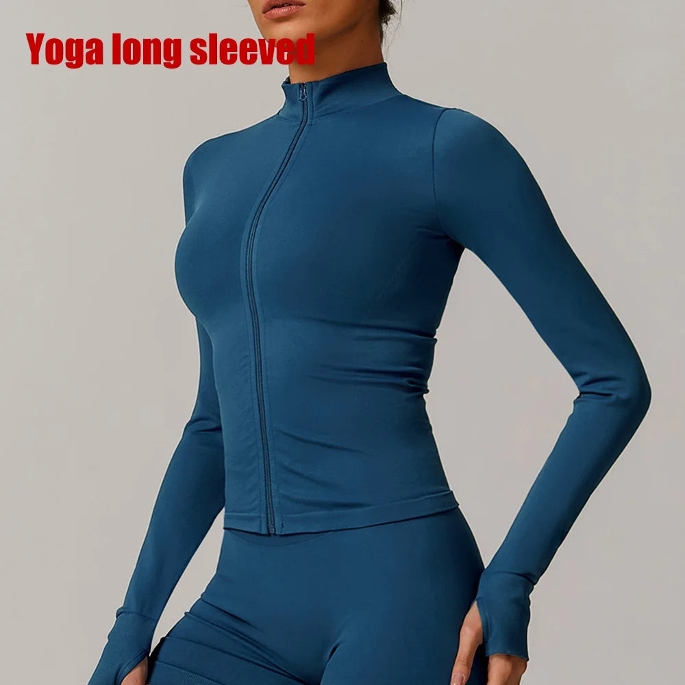Seamless Zip-Up Sports Jacket – Women’s Long Sleeve Activewear for Yoga & Running