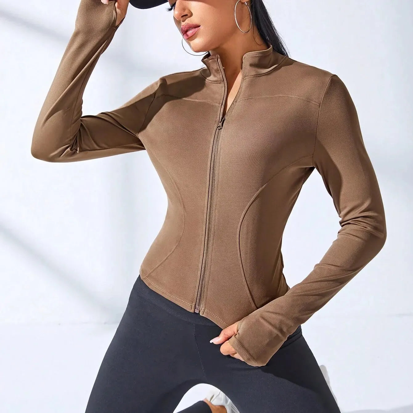 Slim Fit Zip-Up Yoga Jacket – Women's Body Sculpting Sportswear for Fitness & Training