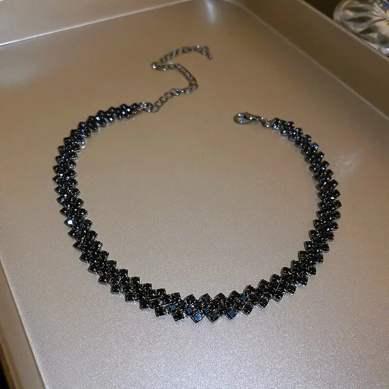GlamGleam – Luxury Rhinestone Crystal Choker Necklace
