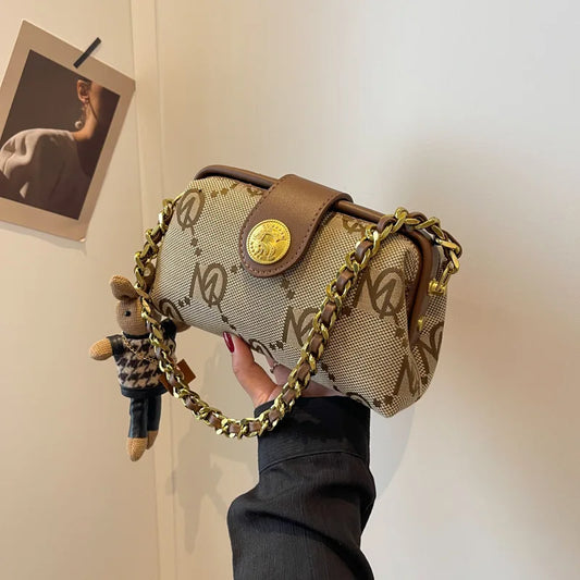 EuroVintage – Chain Strap Canvas Crossbody Tote Bag