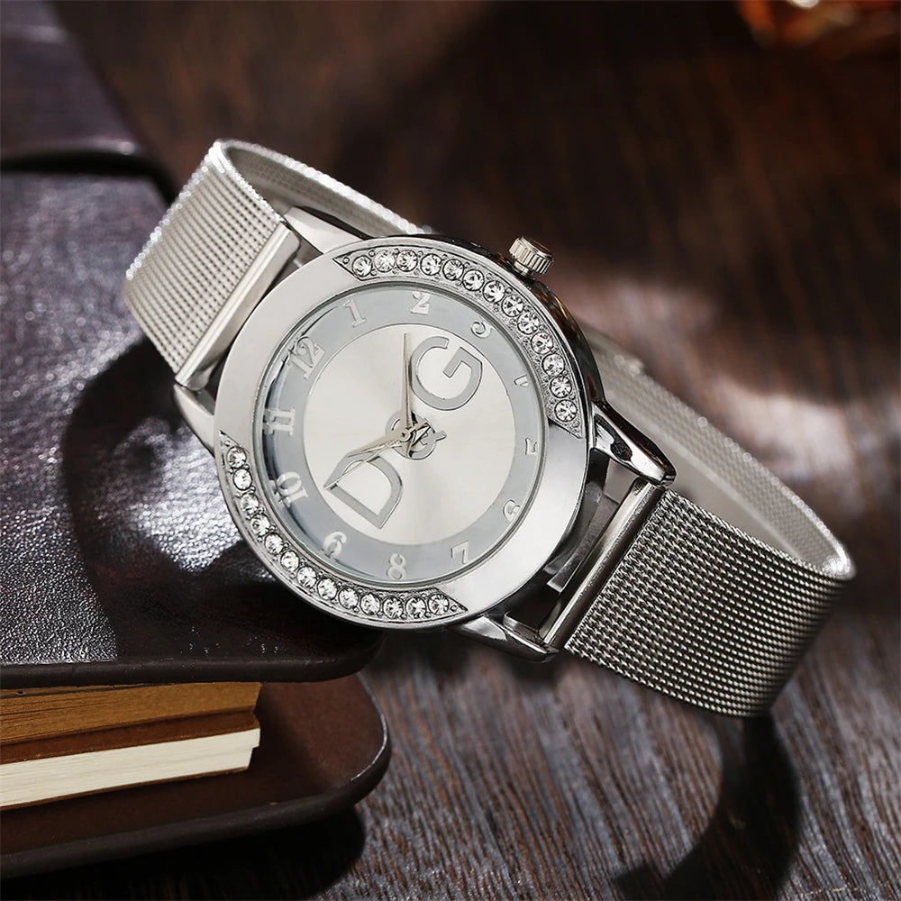 StarGleam DQG – Women's Diamond Quartz Watch with Gold Mesh Strap