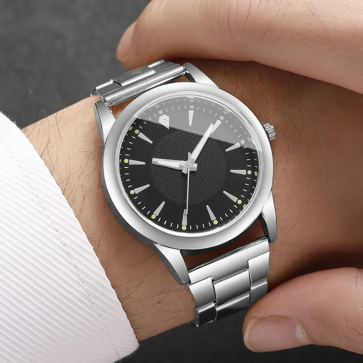 2PCS Couple’s Analog Quartz Watch Set – Men’s Business & Women’s Fashion Watches