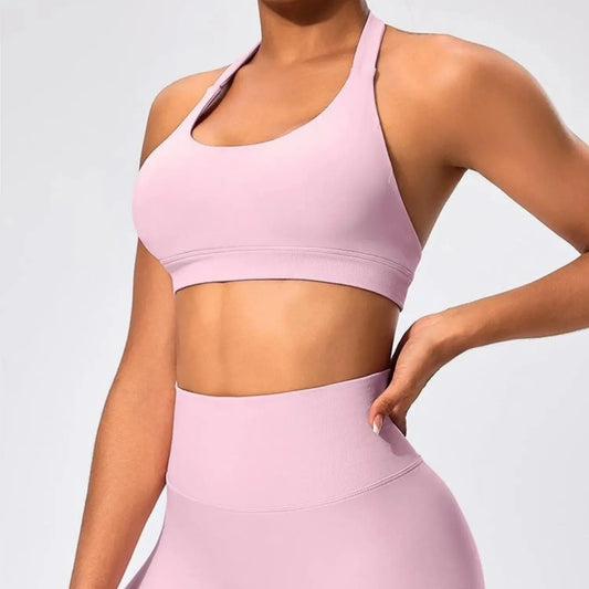 Seamless Halter Strap Sports Bra – Medium Support Padded Open-Back Yoga Crop Top