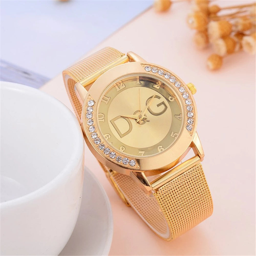StarGleam DQG – Women's Diamond Quartz Watch with Gold Mesh Strap