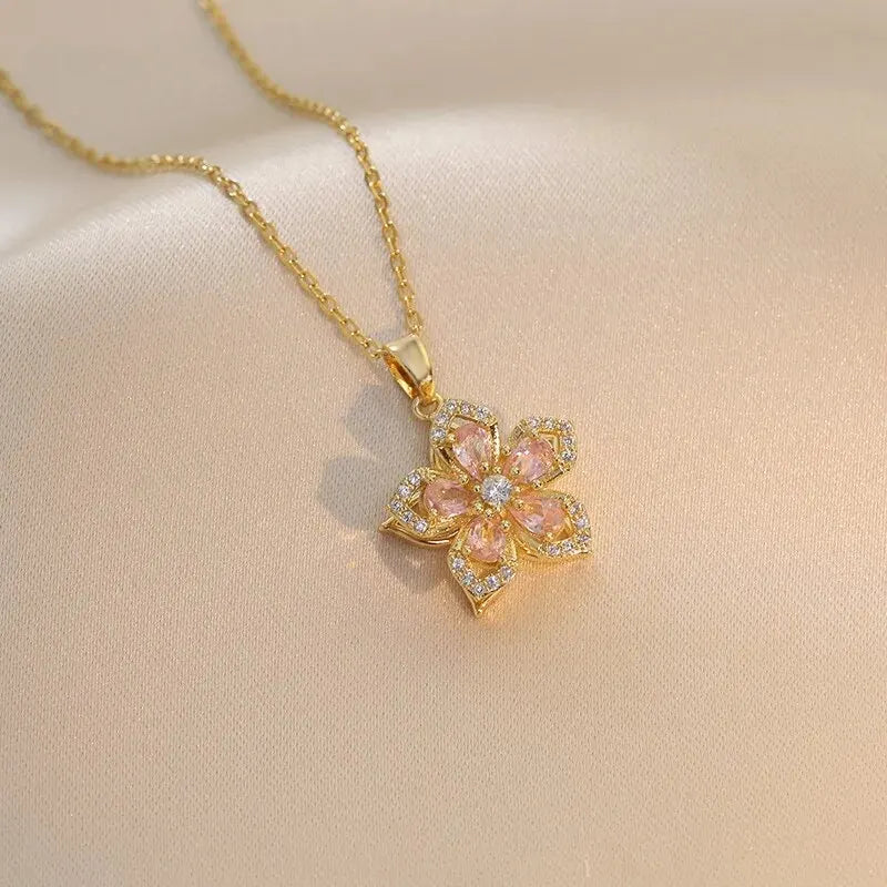 Spin Zircon Flower Pendant Necklace – Elegant Gold-Tone Statement Jewelry for Women