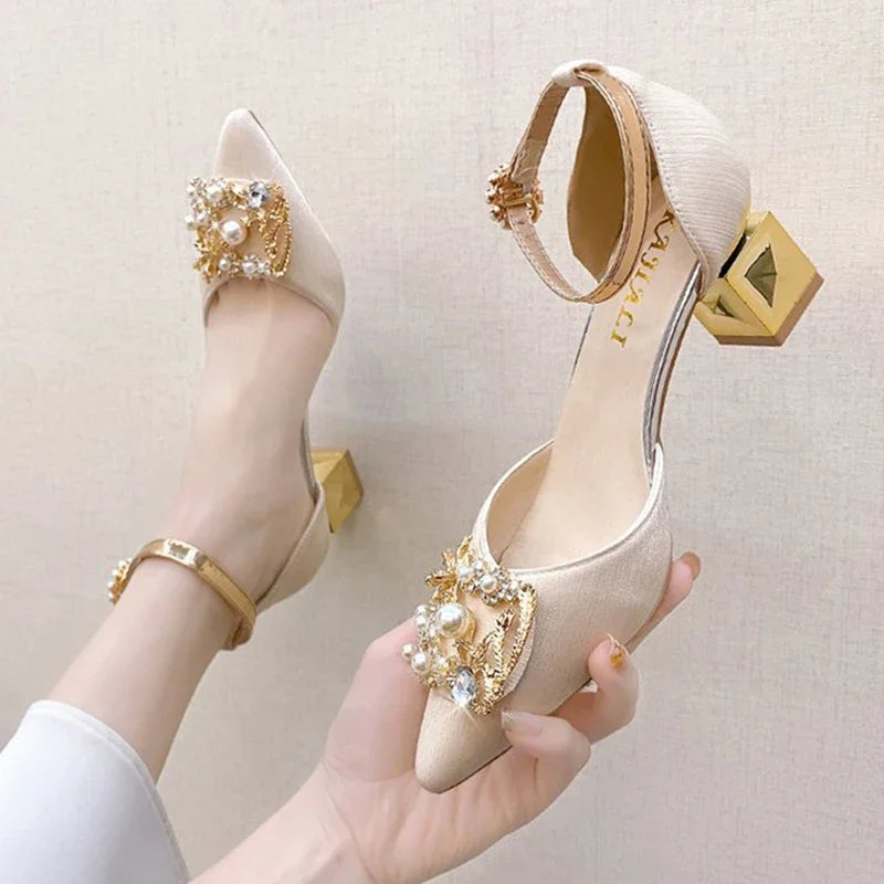 ZOKI PearlGlow – Square Heel Crystal Pumps