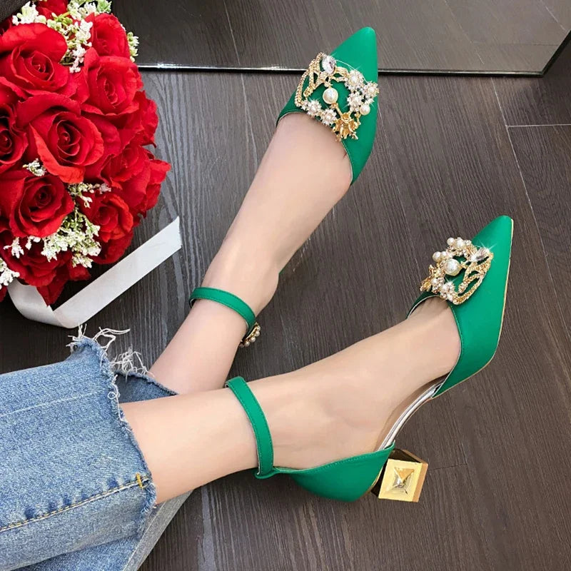 ZOKI PearlGlow – Square Heel Crystal Pumps