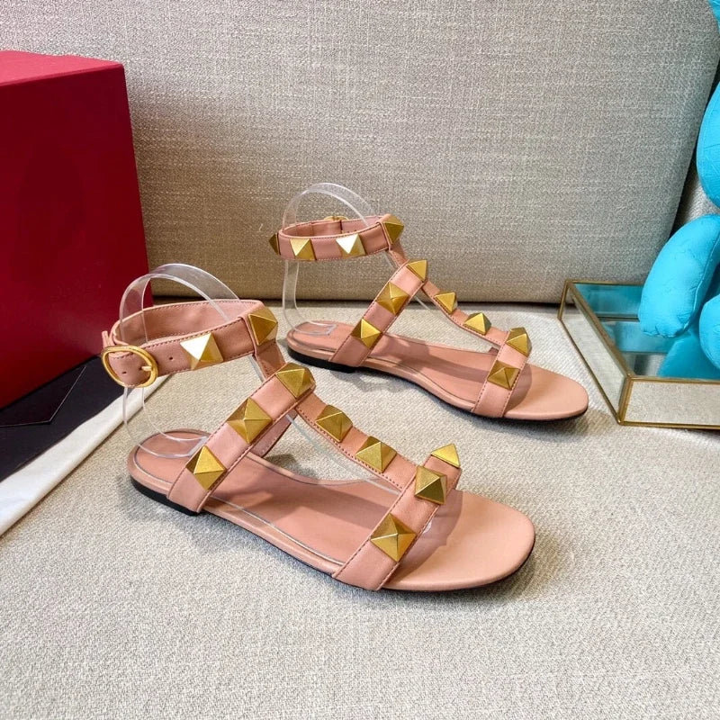 RomaChic 2025 – Rivet High-Top Flat Sandals