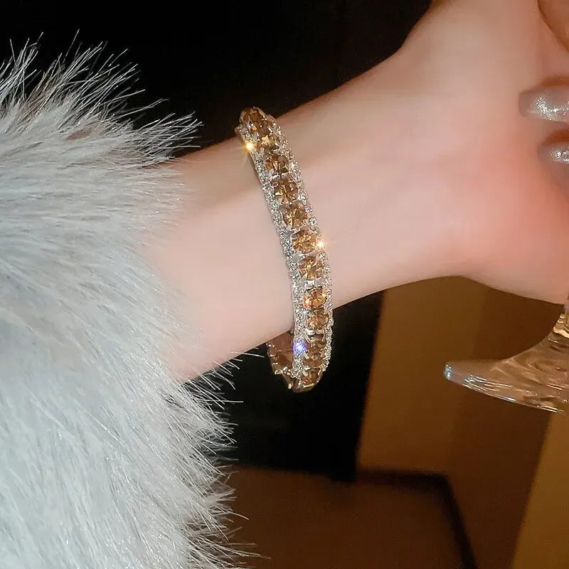 Colorful Rhinestone Round Clasp Bracelet – Elegant Light Luxury for Women