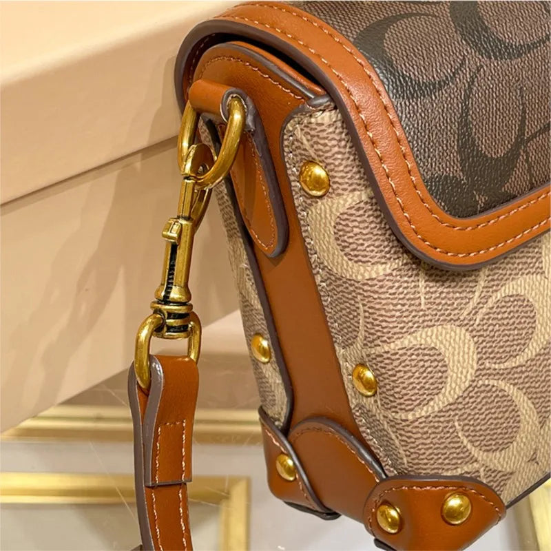ContrastEdge – Minimalist High-End Portable Box Crossbody Bag