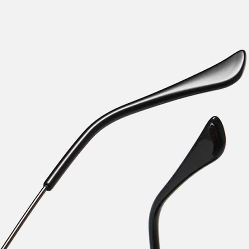 SkyGuard – Classic Polarized Aviator Sunglasses for Men