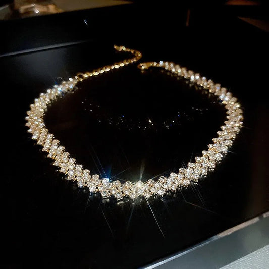 GlamGleam – Luxury Rhinestone Crystal Choker Necklace