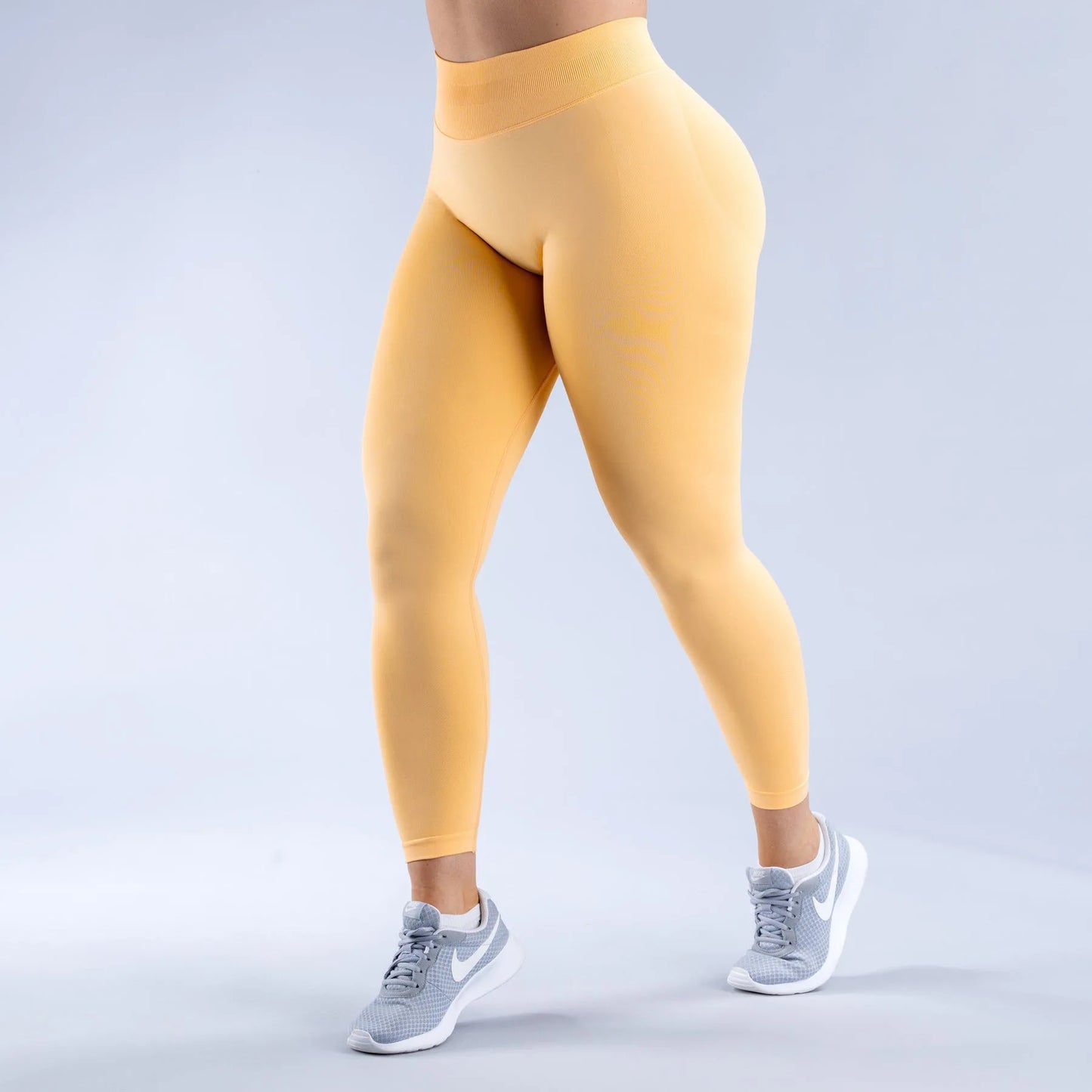 Seamless Ribbed Yoga Leggings with Logo – High Stretch Low-Waist Fitness Pants