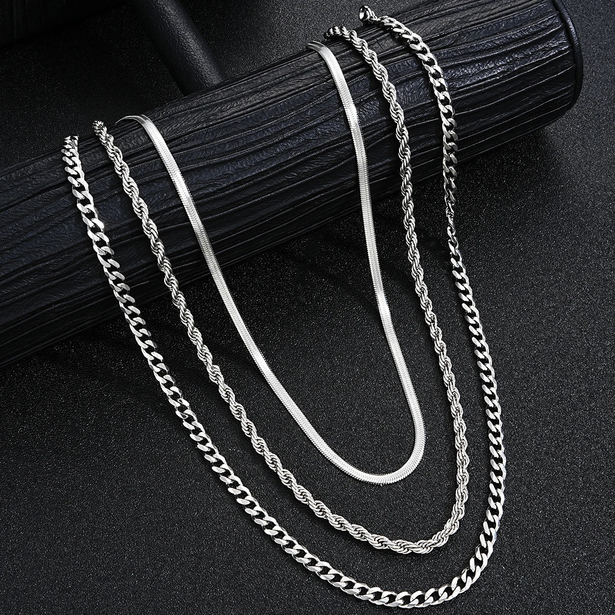SteelCore – 2025 Unisex Silver Jewelry Set