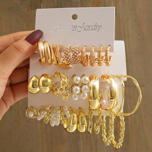 GeoPearl – Vintage Gold Geometric Pearl Earrings Set