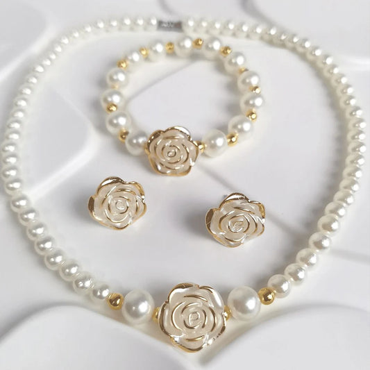 Elegant Rose Pearl Jewelry Set – 3-Piece Imitation Pearl Necklace, Bracelet & Earrings with Heart Charm