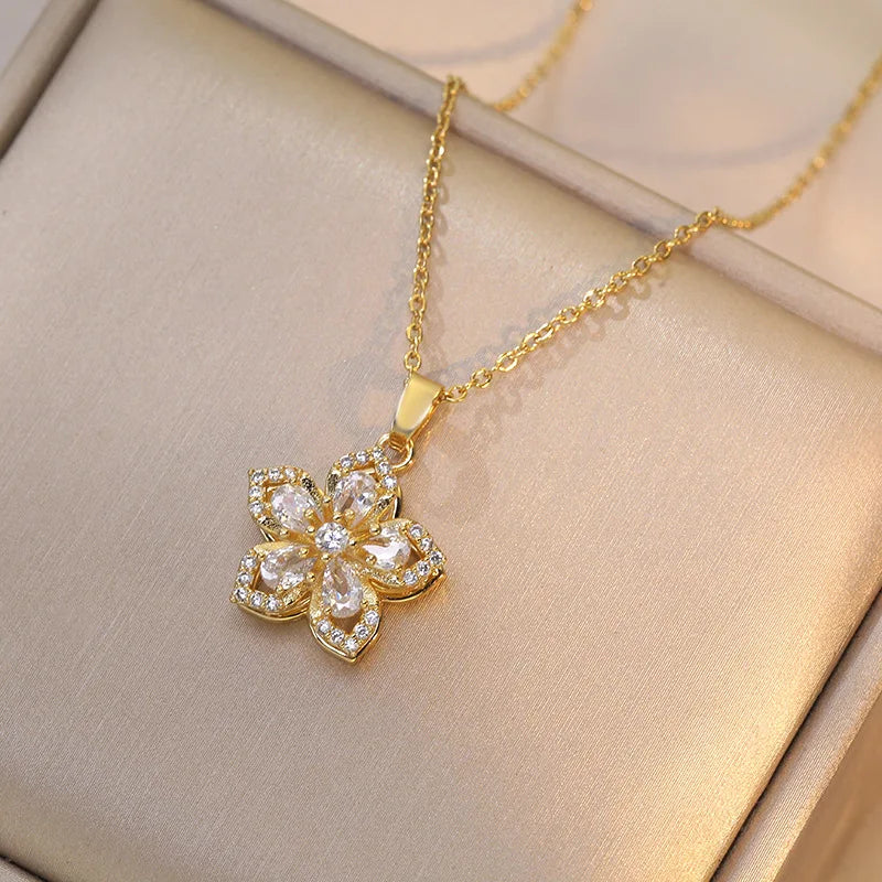 Spin Zircon Flower Pendant Necklace – Elegant Gold-Tone Statement Jewelry for Women
