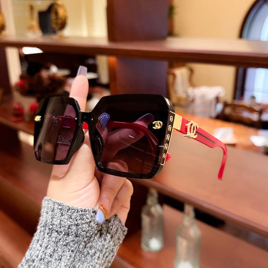GlamSquare – Oversized Vintage UV400 Sunglasses for Women